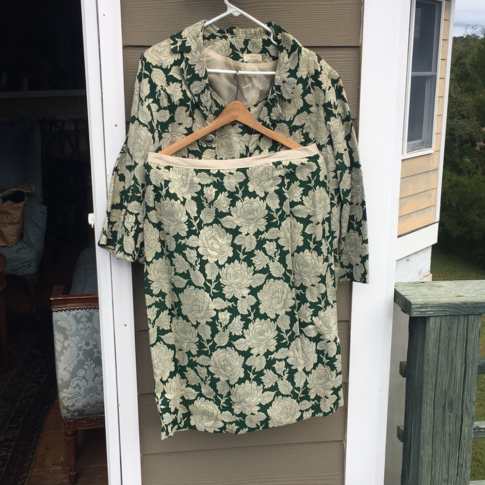 Vtg 3 piece brocade gold skirt suit